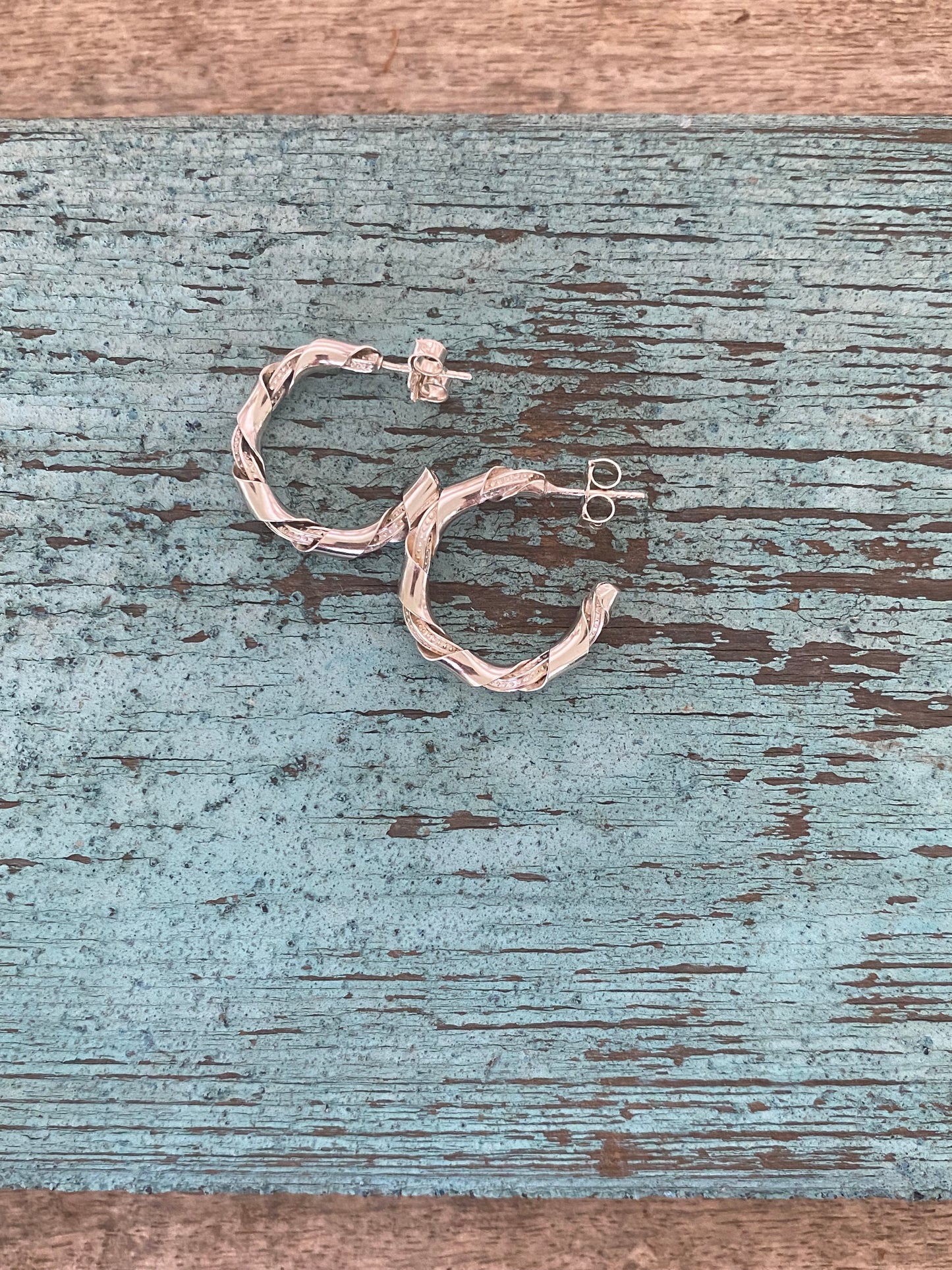 Twisted Hoop - Extra Mini