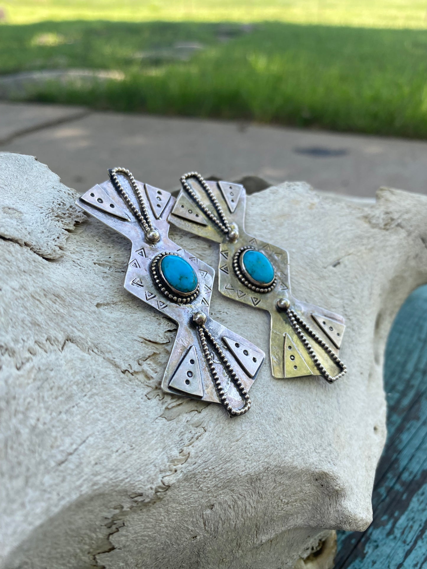 Bow Earrings - Sleeping Beauty Turquoise
